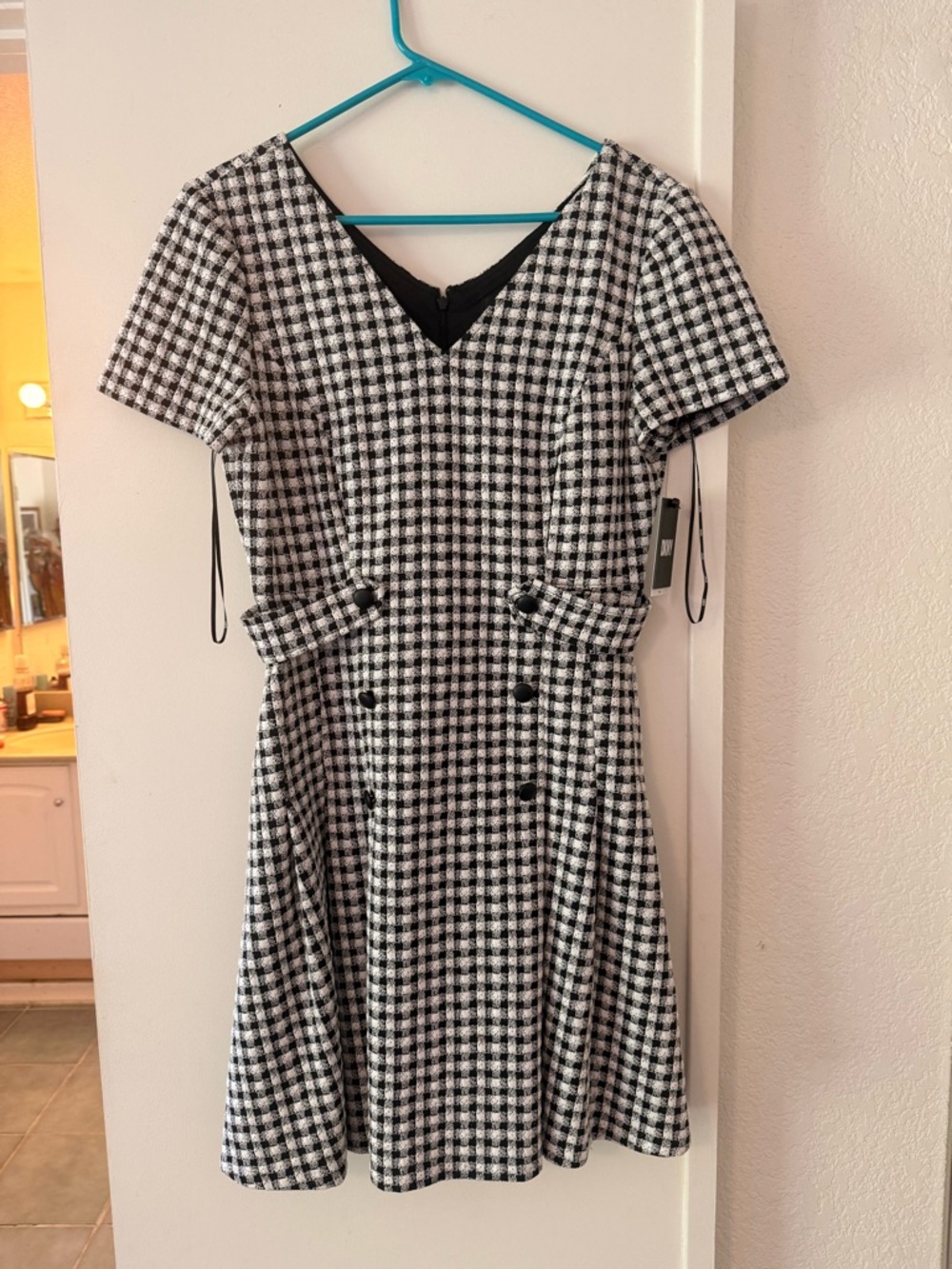 DKNY Black White Checkered Fit & Flare Dress Size 10 NWT Short Sleeve V-Neck